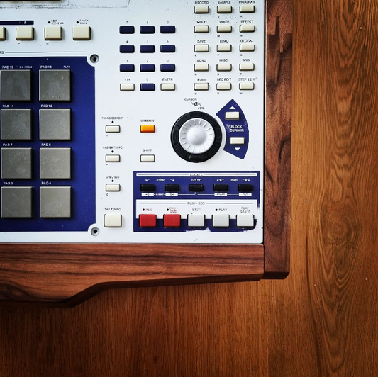 Akai MPC 4000 - Walnut woodsides set