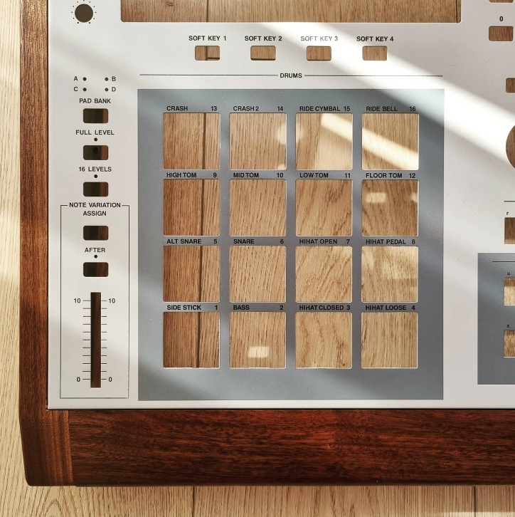 Akai MPC 3000 - Walnut woodsides set