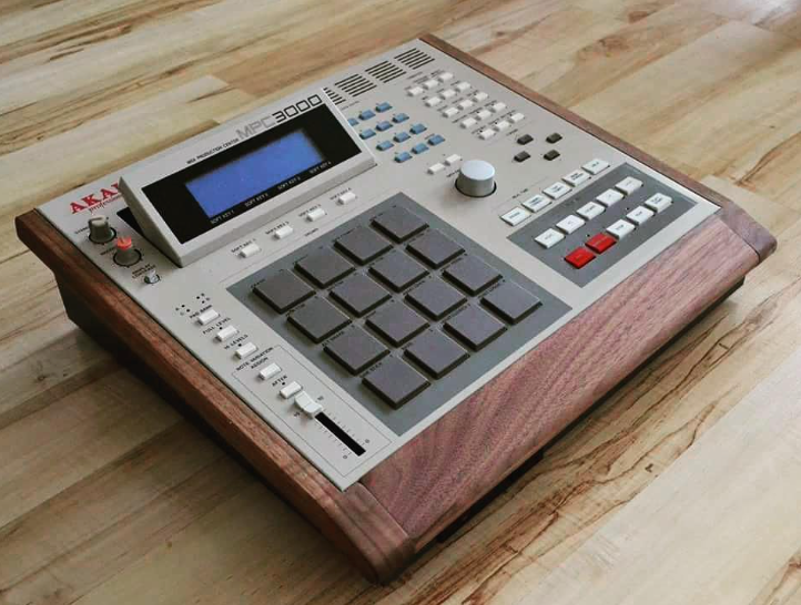 Akai MPC 3000 - Walnut woodsides set